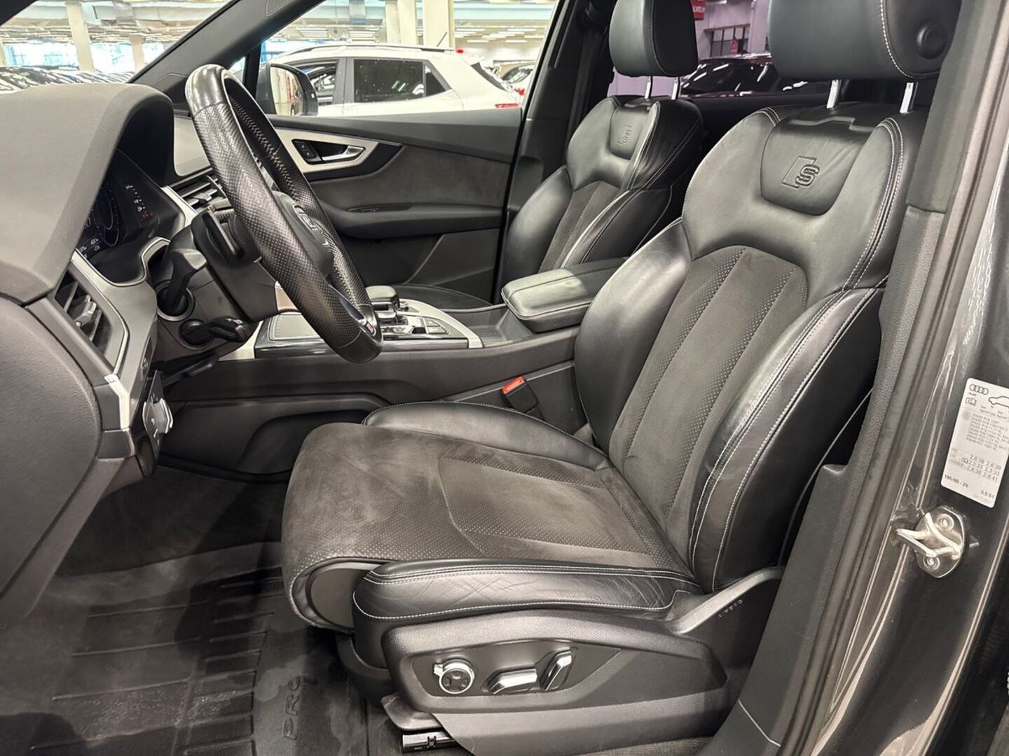 AUDI Q7 2015