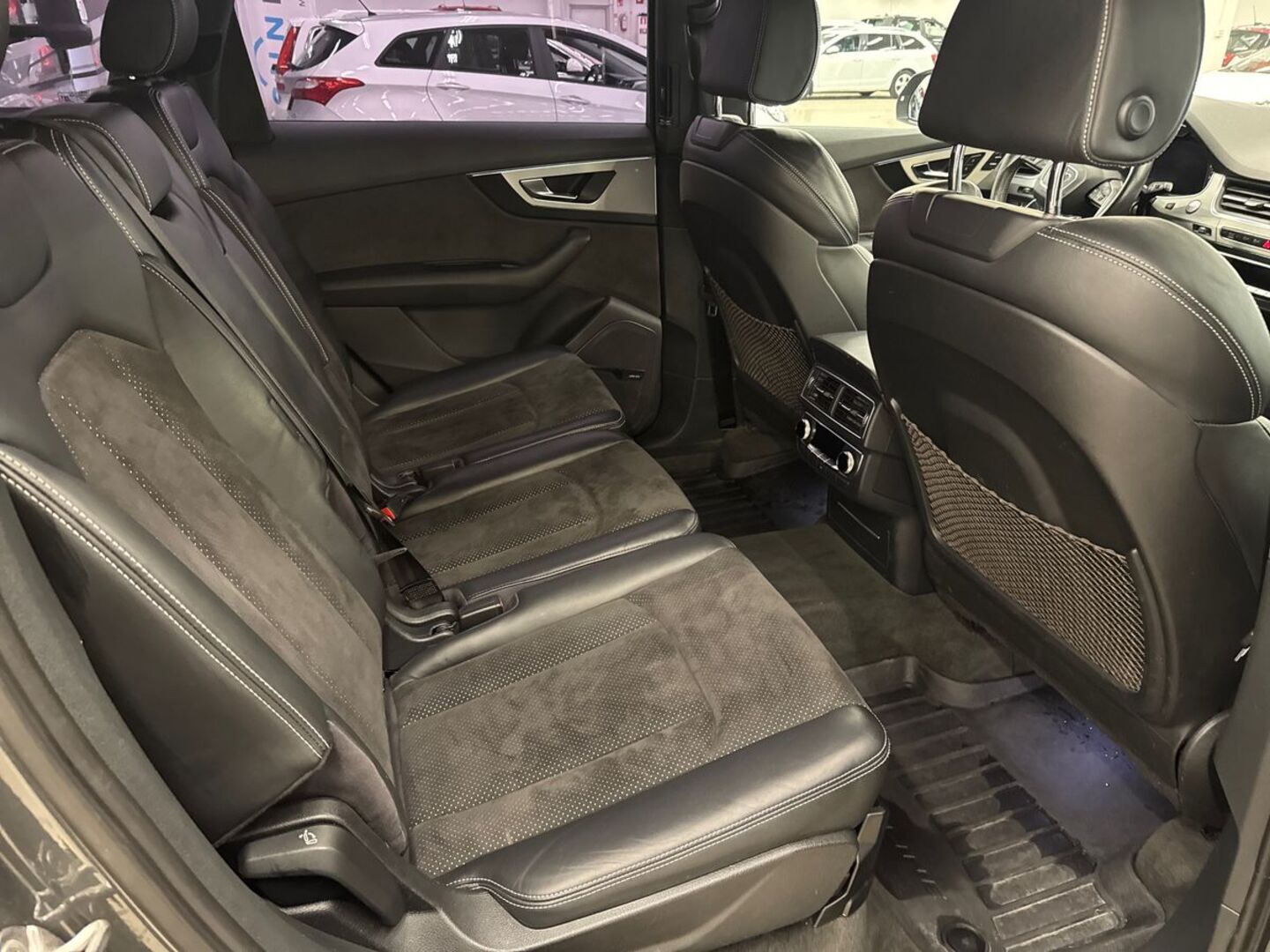 AUDI Q7 2015
