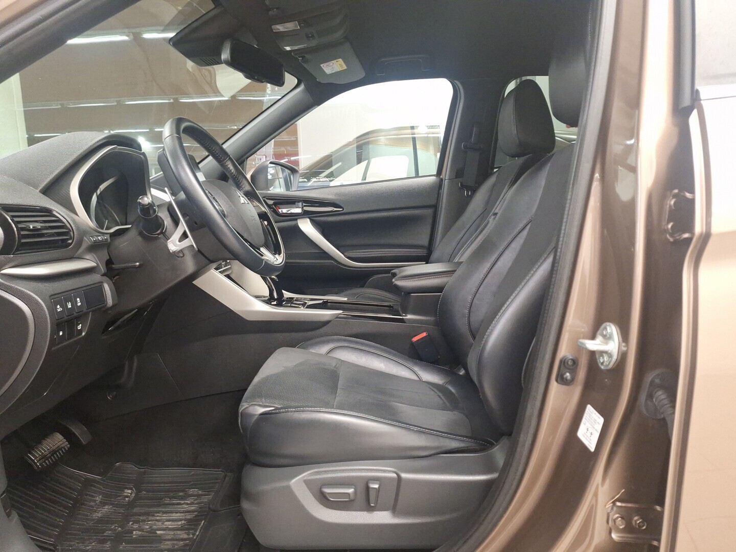 MITSUBISHI Eclipse Cross 2022