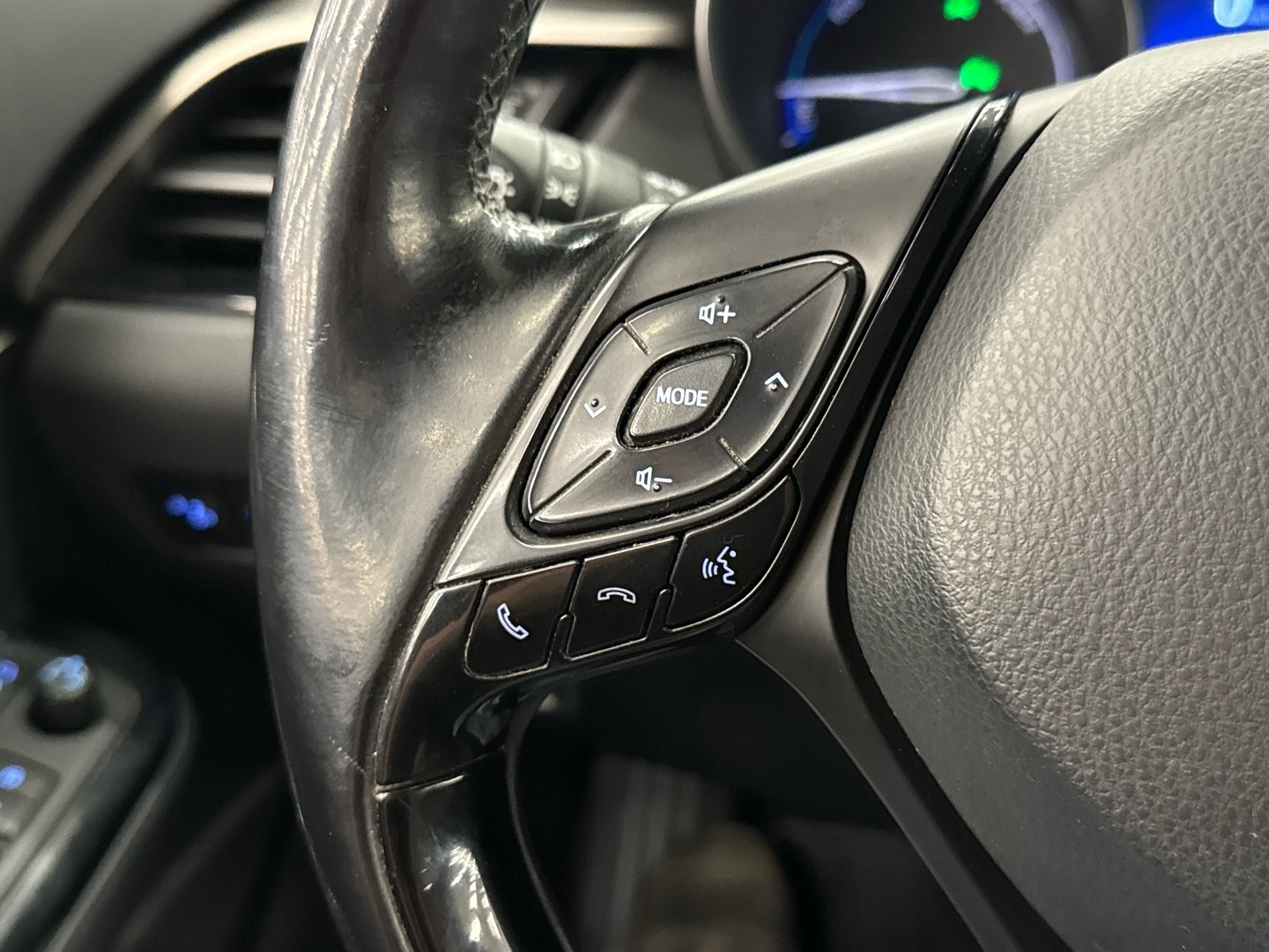 TOYOTA C-HR 2017