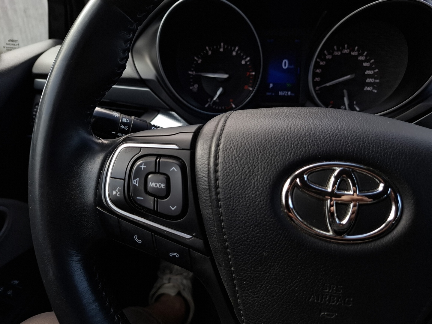 TOYOTA Avensis 2016