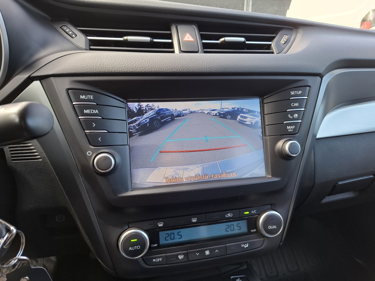 TOYOTA Avensis 2016