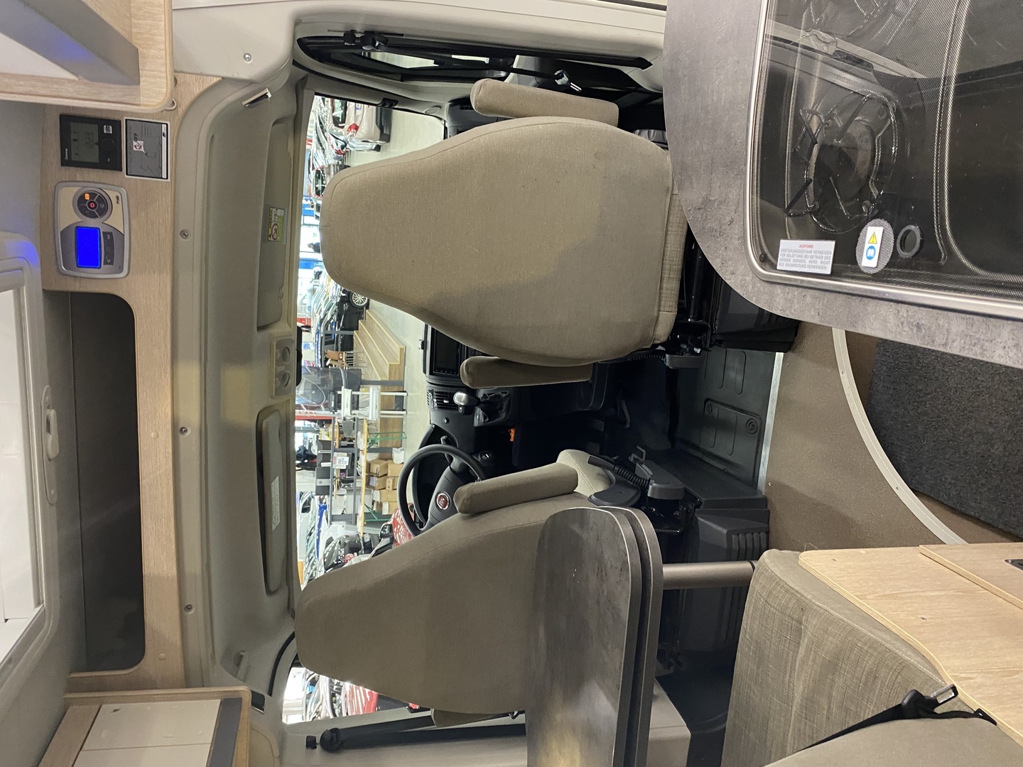 PÖSSL SUMMIT 640 2019