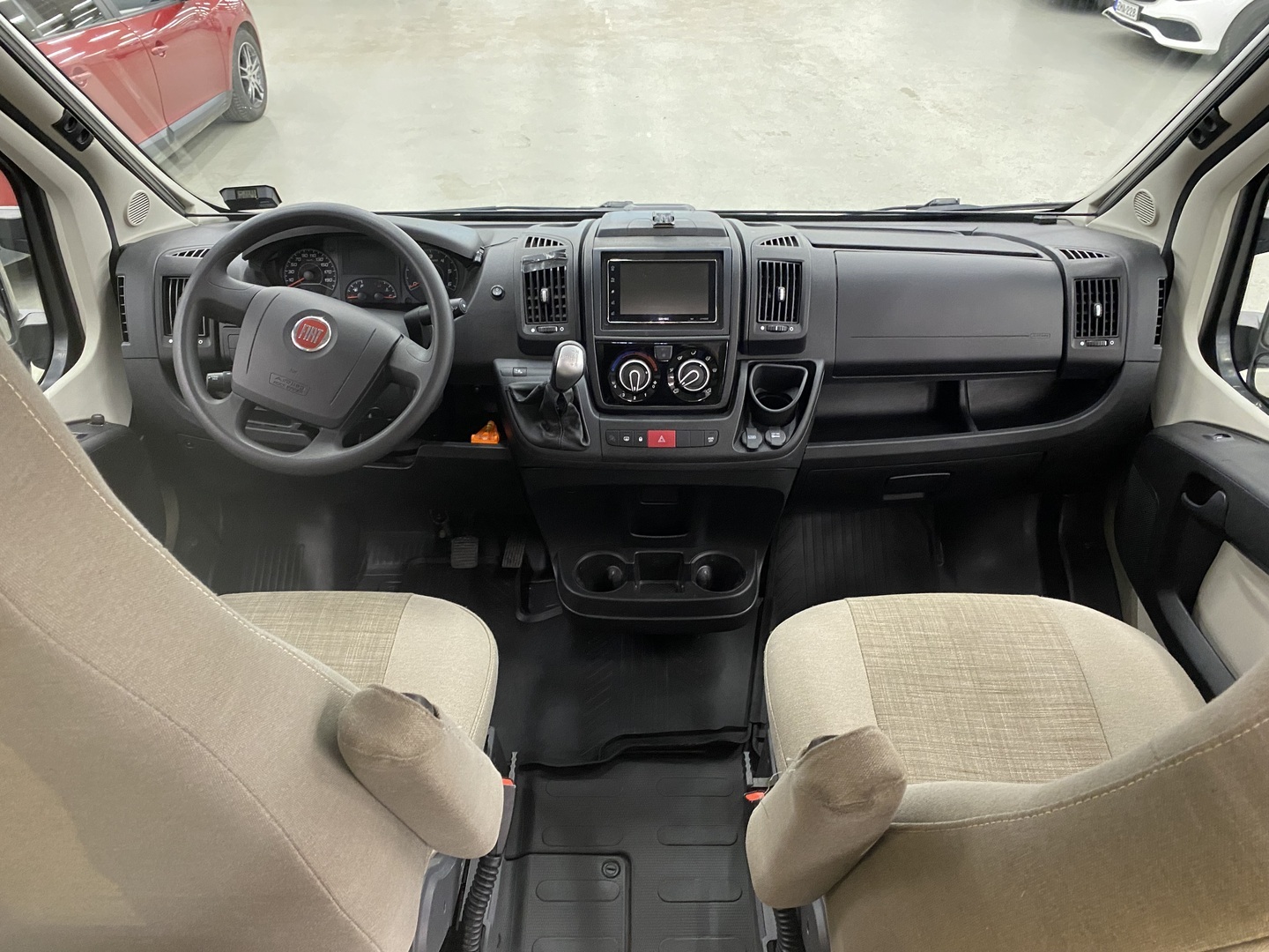 PÖSSL SUMMIT 640 2019