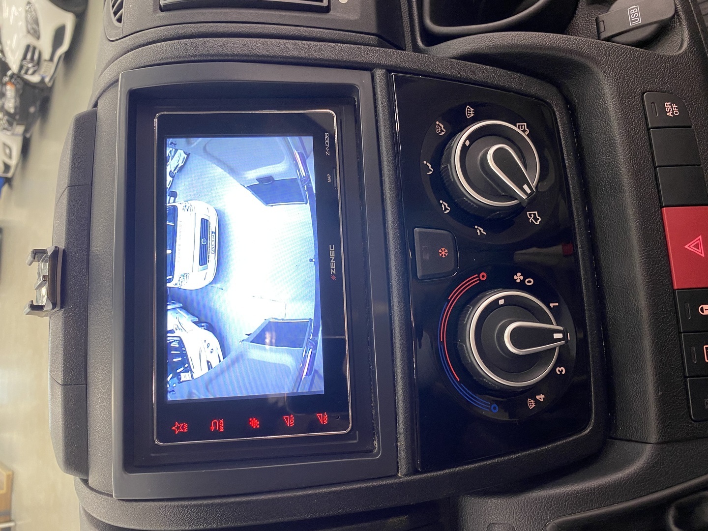 PÖSSL SUMMIT 640 2019