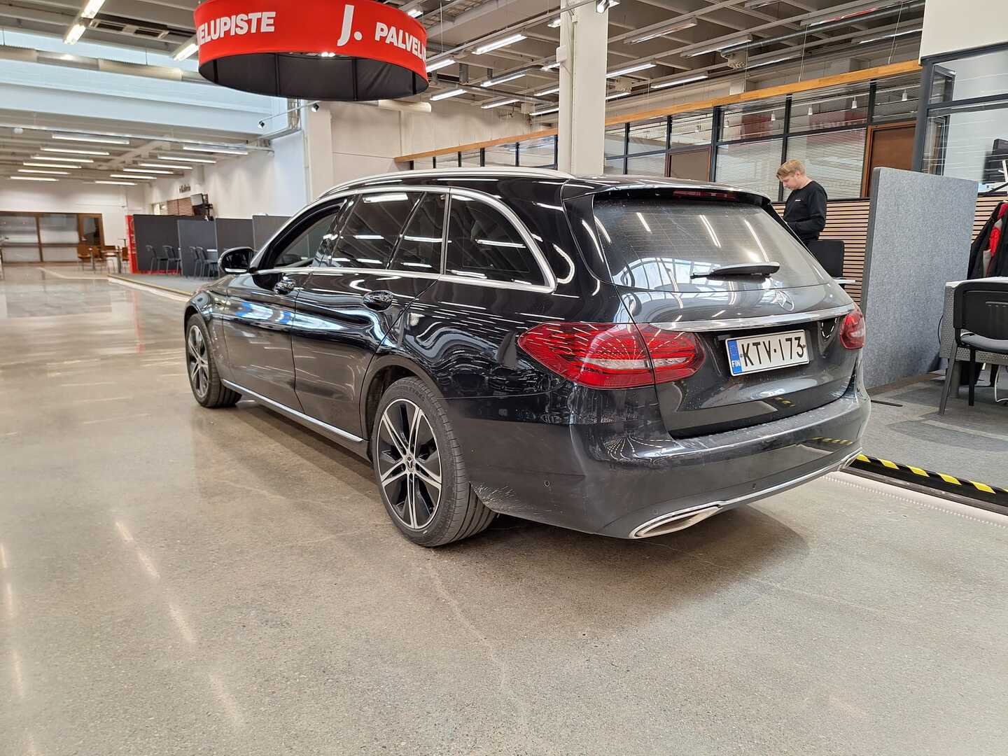 MERCEDES-BENZ C 2020