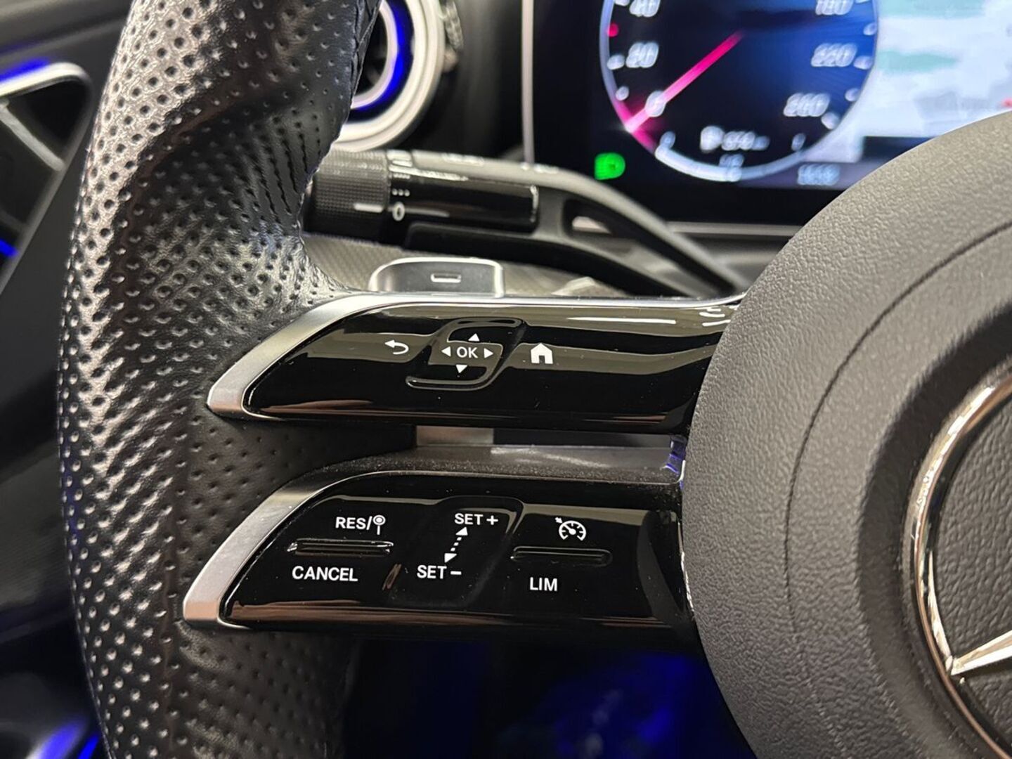 MERCEDES-BENZ C 2022