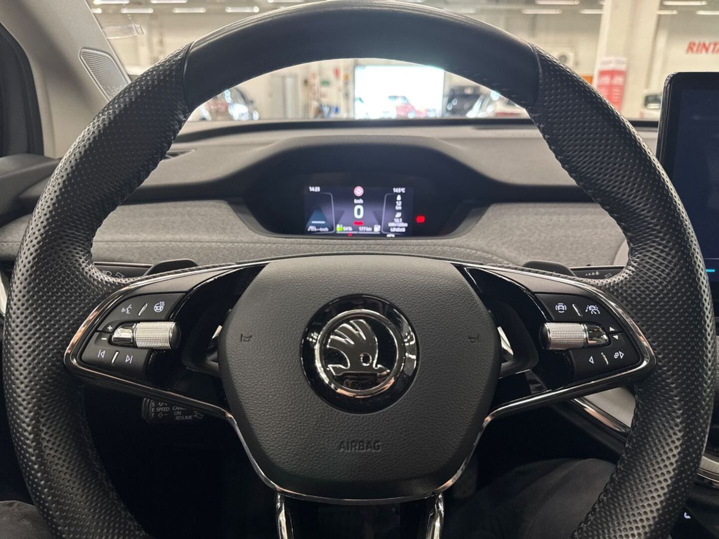 SKODA Enyaq 2022