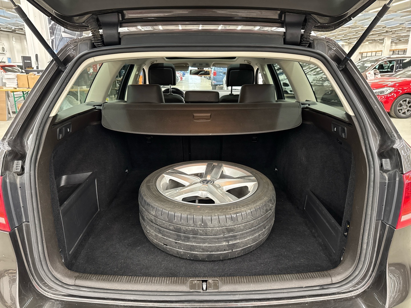 VOLKSWAGEN Passat 2012