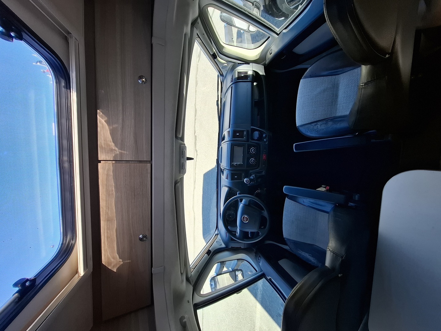 ADRIA Matrix Axess M 680 SP 2014