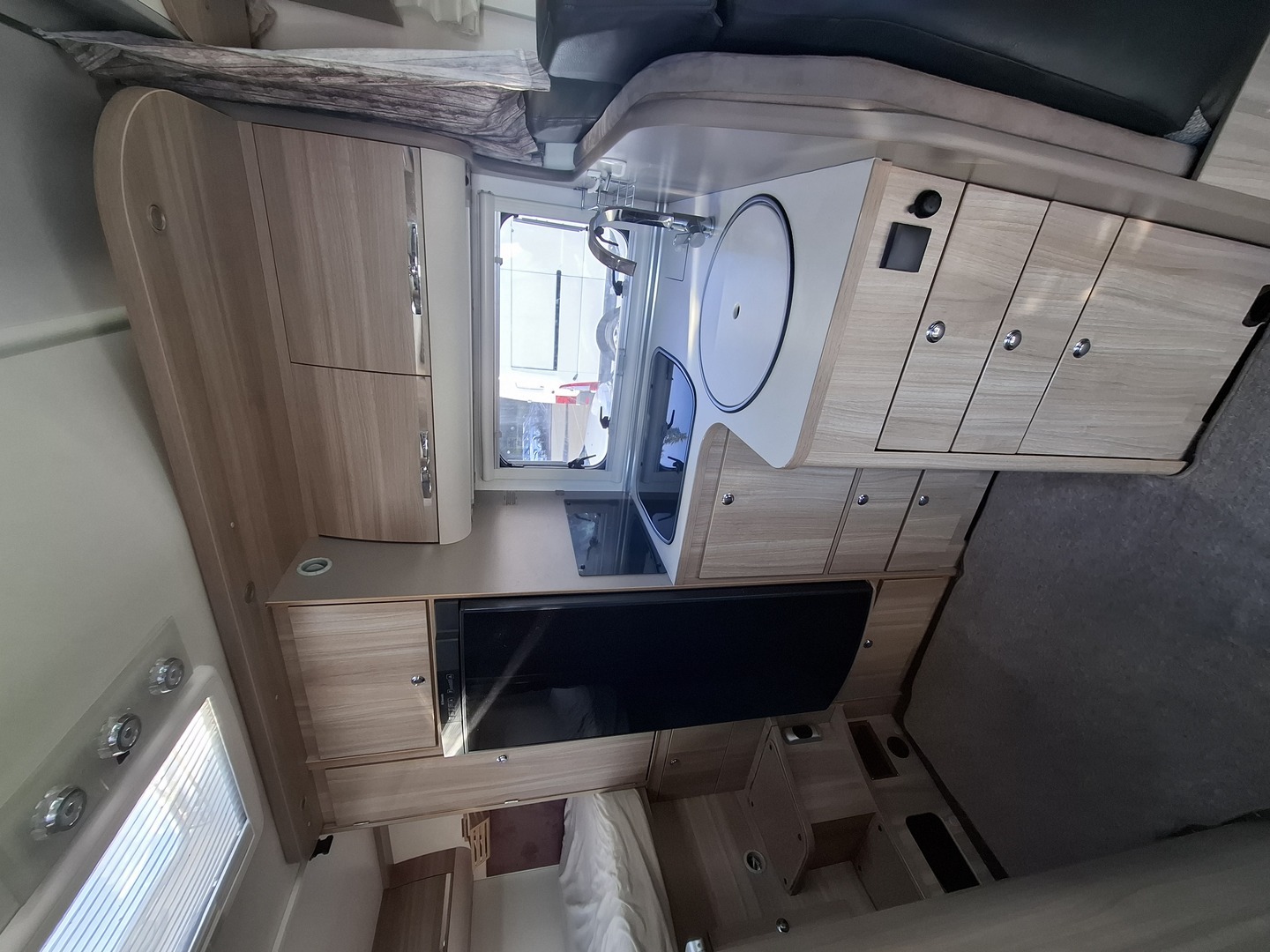 ADRIA Matrix Axess M 680 SP 2014