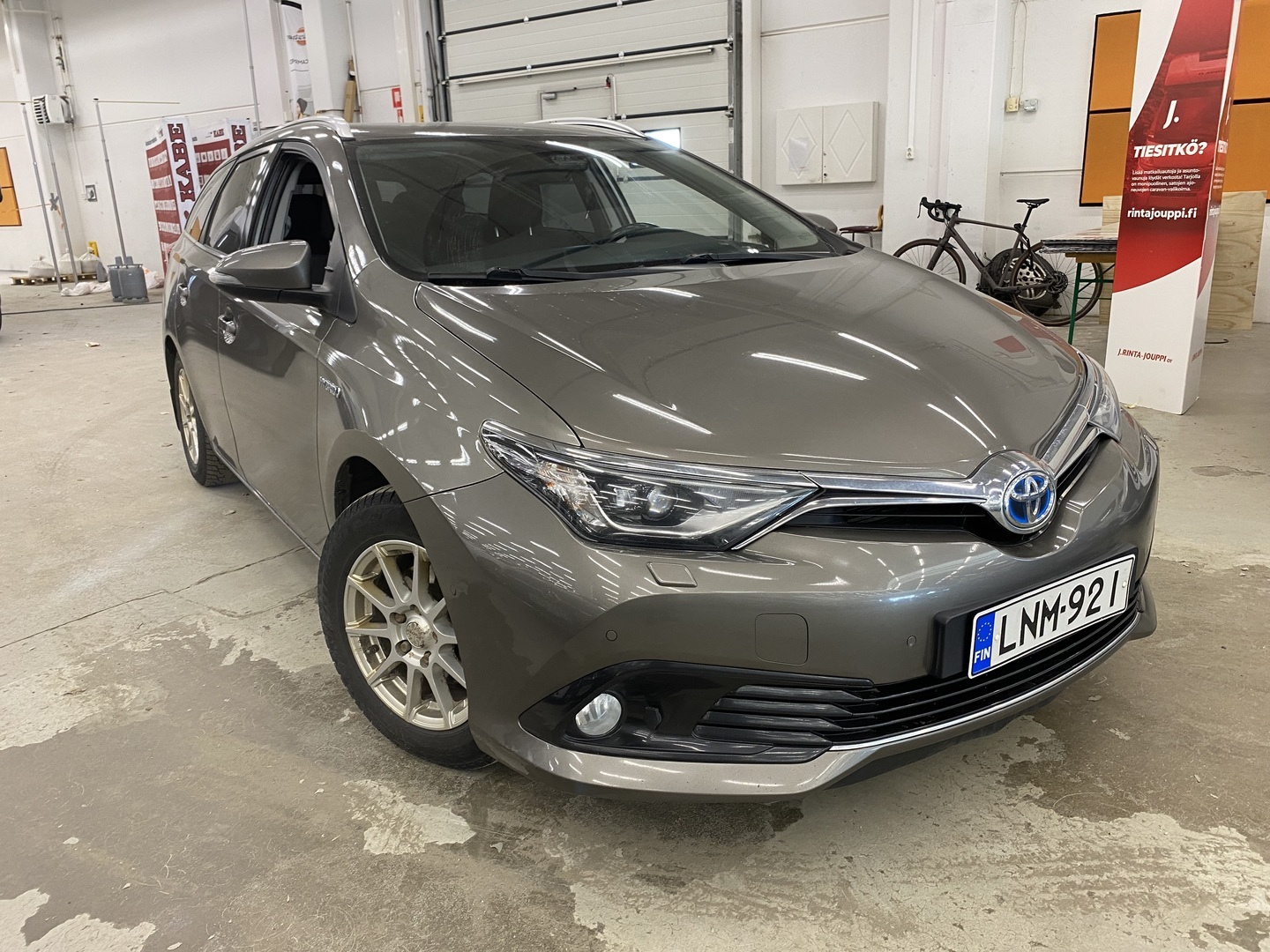 TOYOTA Auris 2016