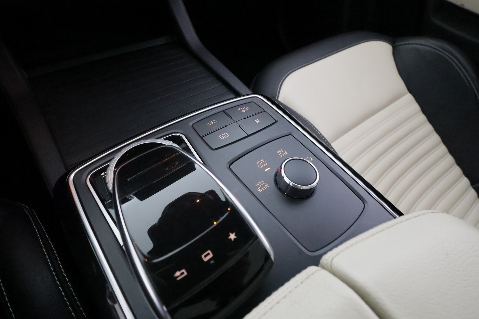 MERCEDES-BENZ GLE 2017