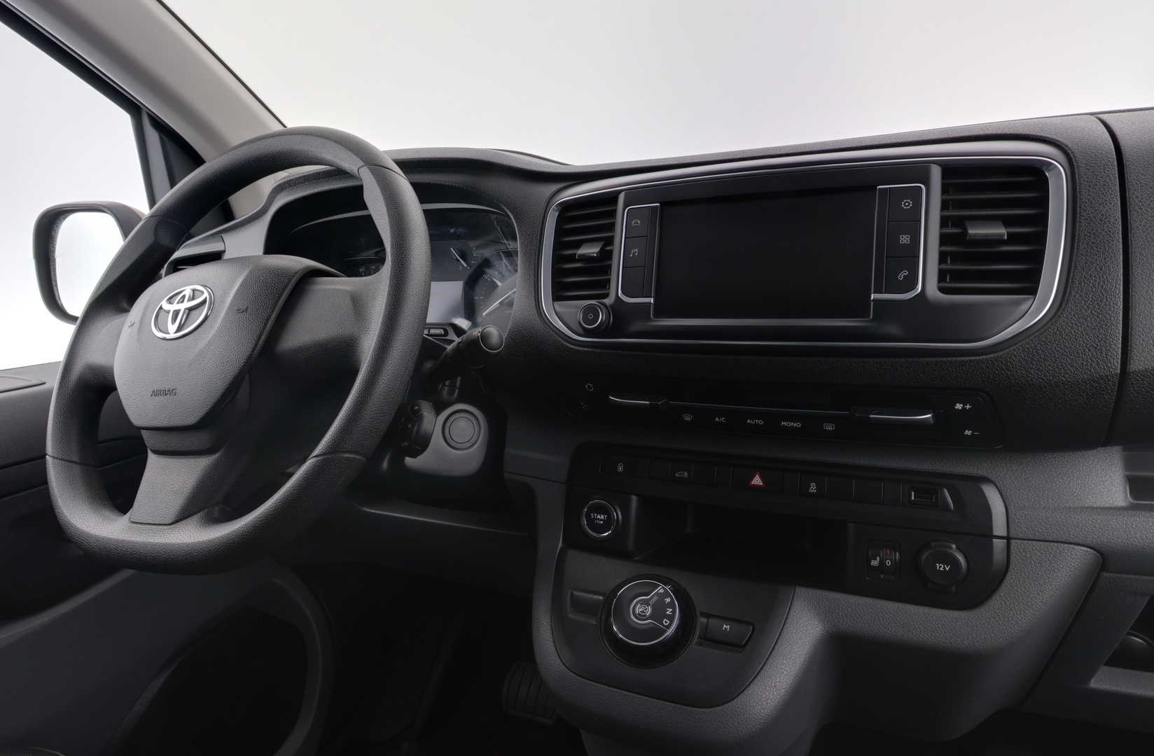 TOYOTA Proace 2017