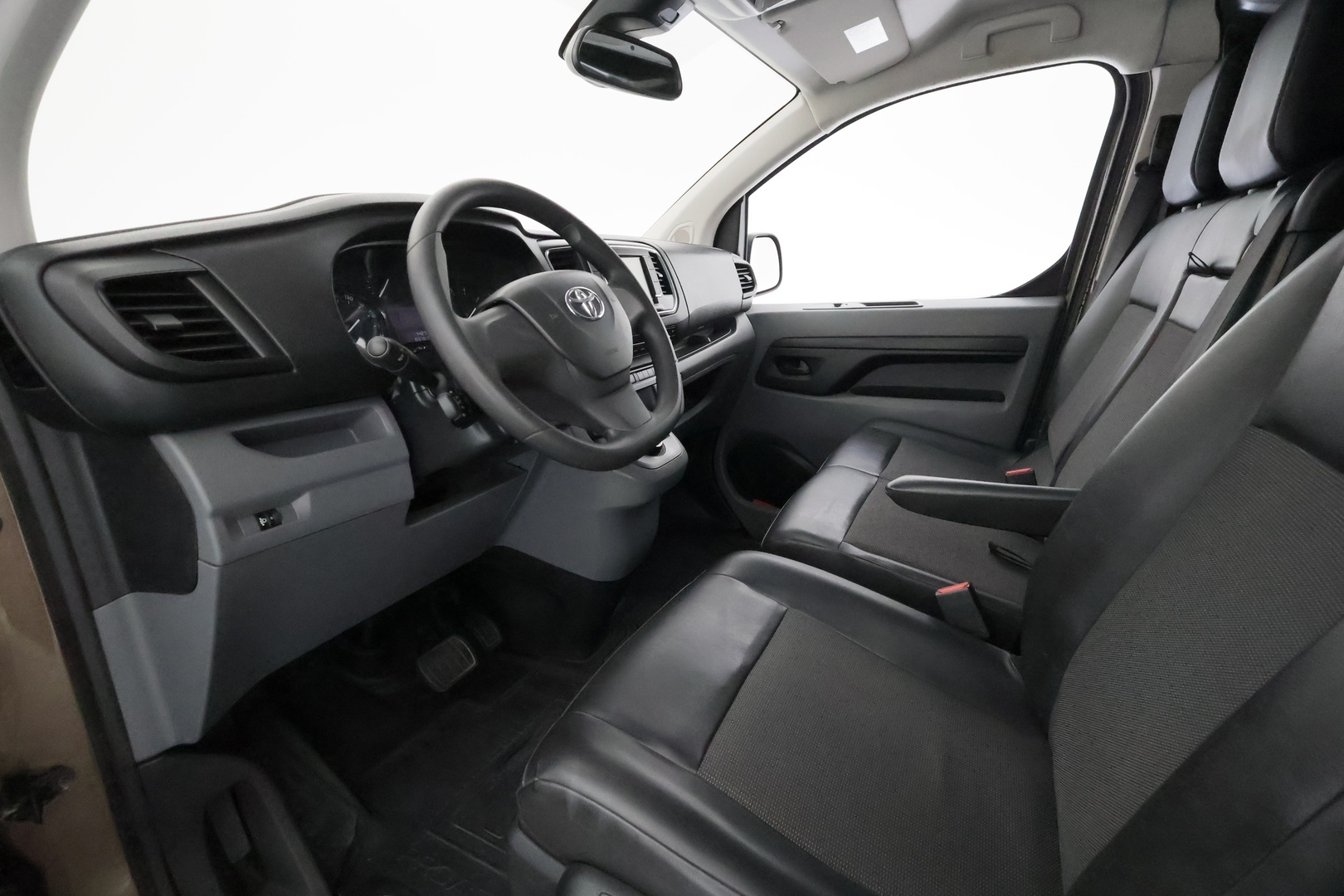 TOYOTA Proace 2017