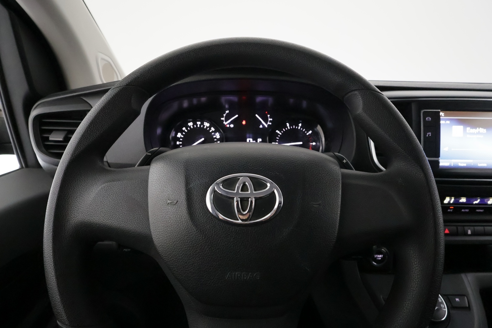 TOYOTA Proace 2017