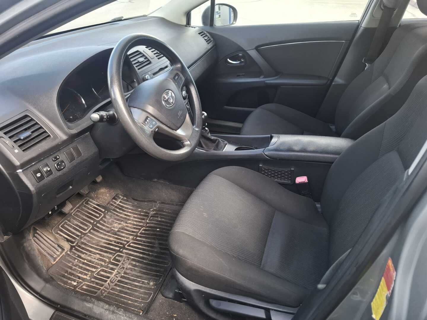 TOYOTA Avensis 2009