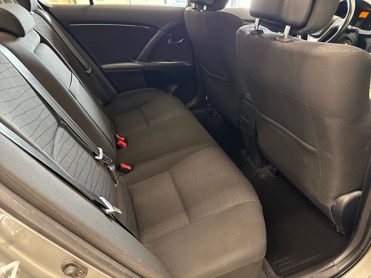 TOYOTA Avensis 2009