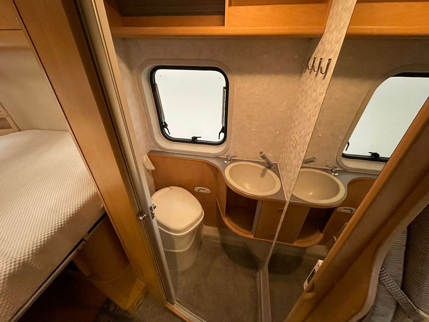 ADRIA TWIN 600 2008