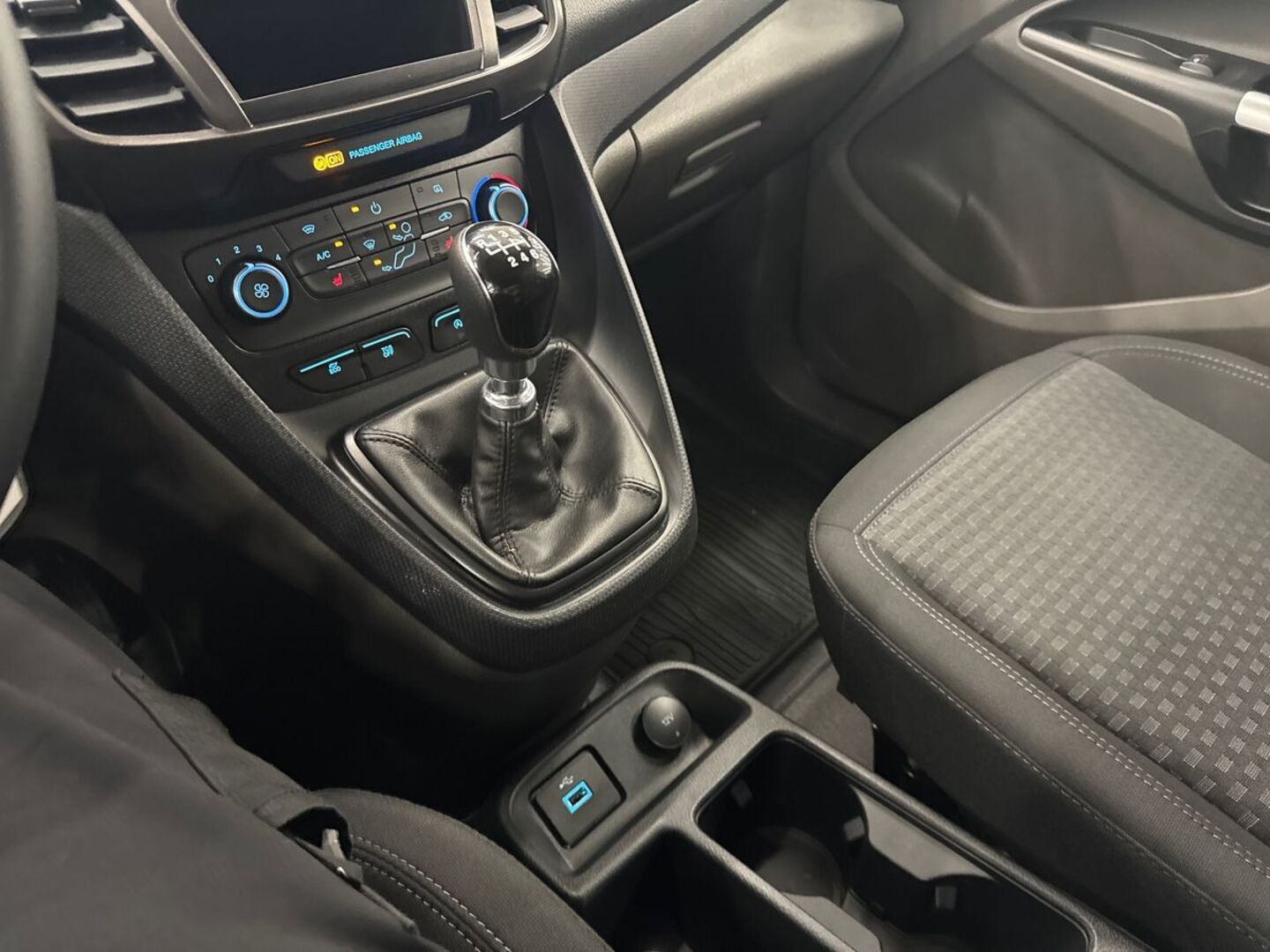 FORD Transit Connect 2025