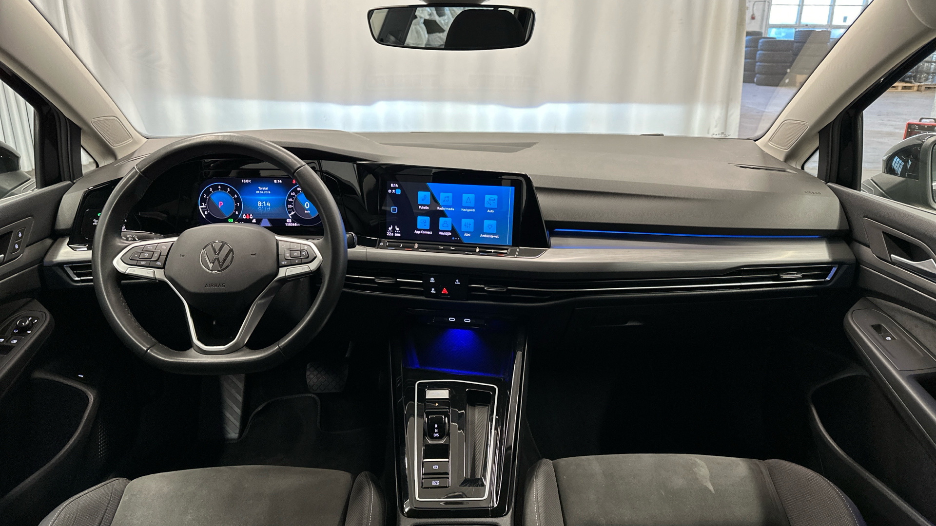 VOLKSWAGEN Golf 2024