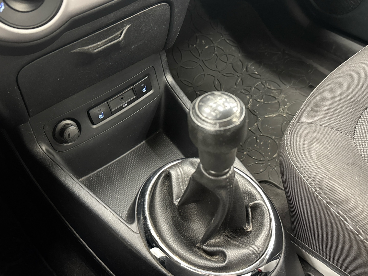 HYUNDAI i20 2012