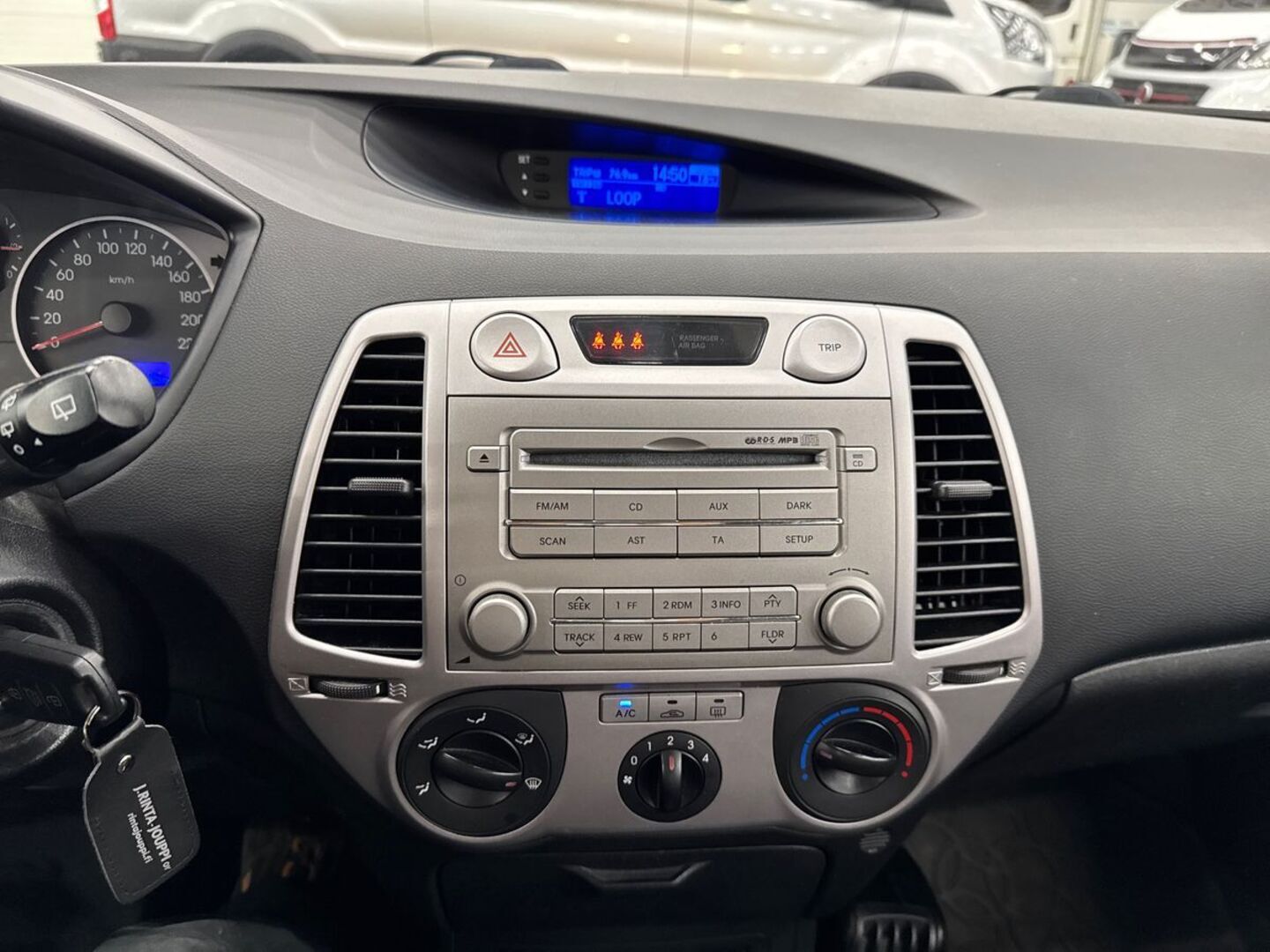 HYUNDAI i20 2012