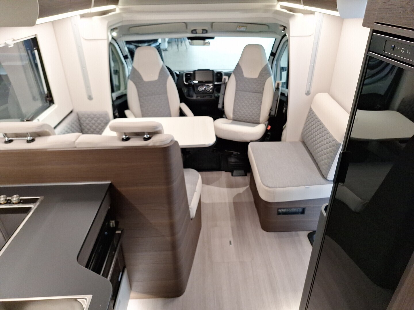 ADRIA MATRIX SUPREME 670 SC 2026