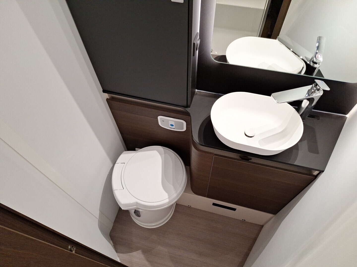 ADRIA MATRIX SUPREME 670 SC 2026