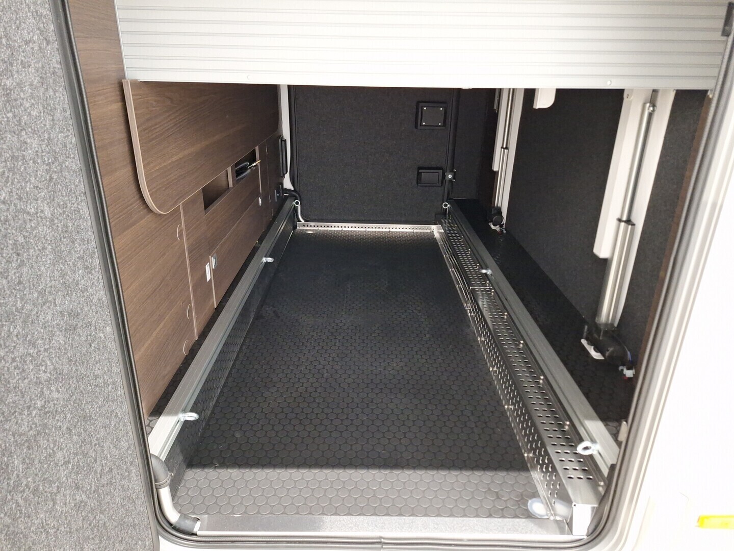 ADRIA MATRIX SUPREME 670 SC 2026