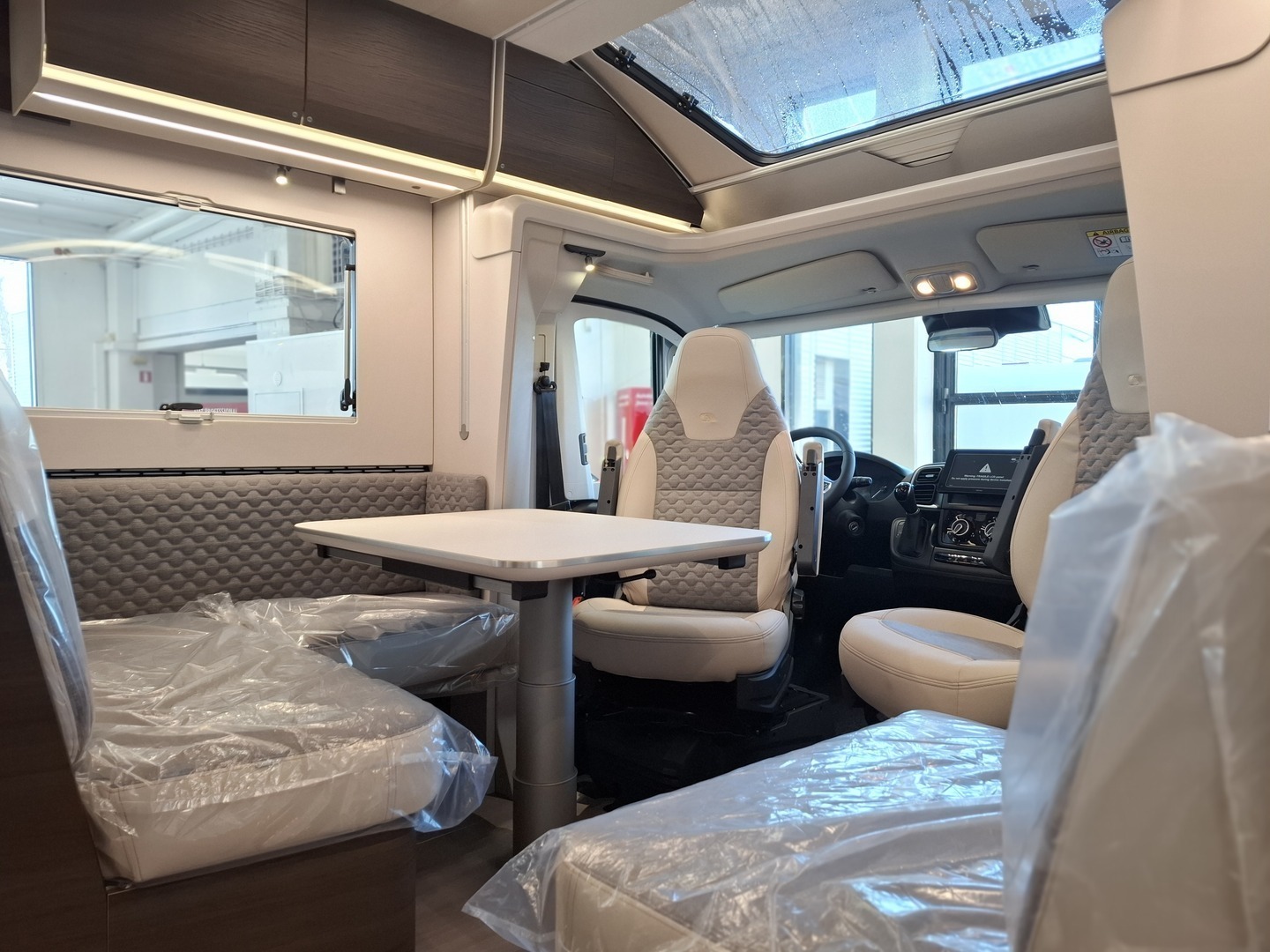 ADRIA MATRIX SUPREME 670 SL 2026