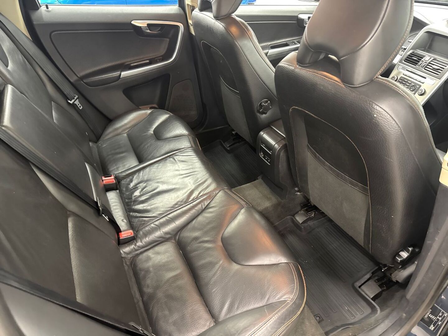 VOLVO XC60 2010