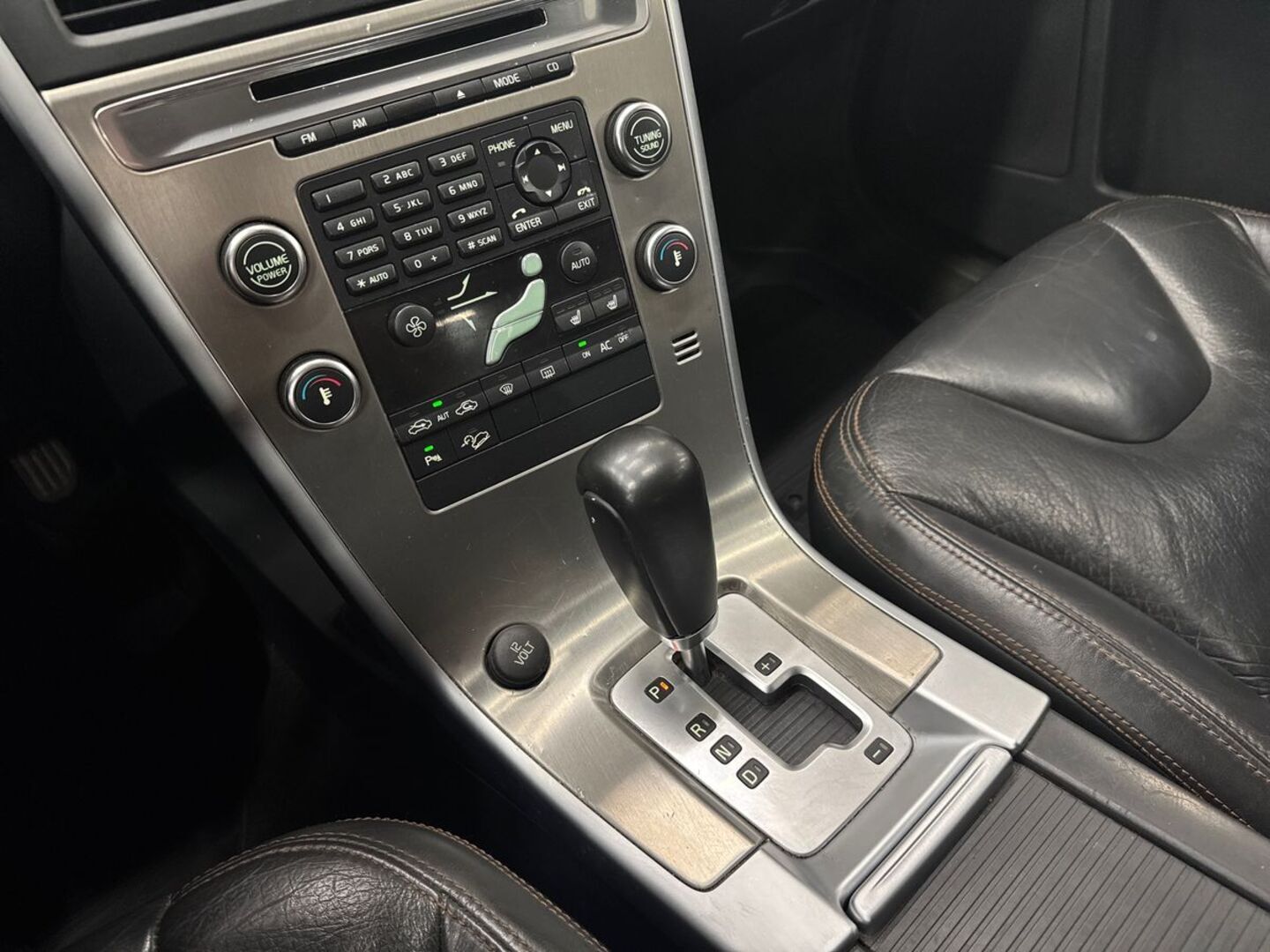 VOLVO XC60 2010