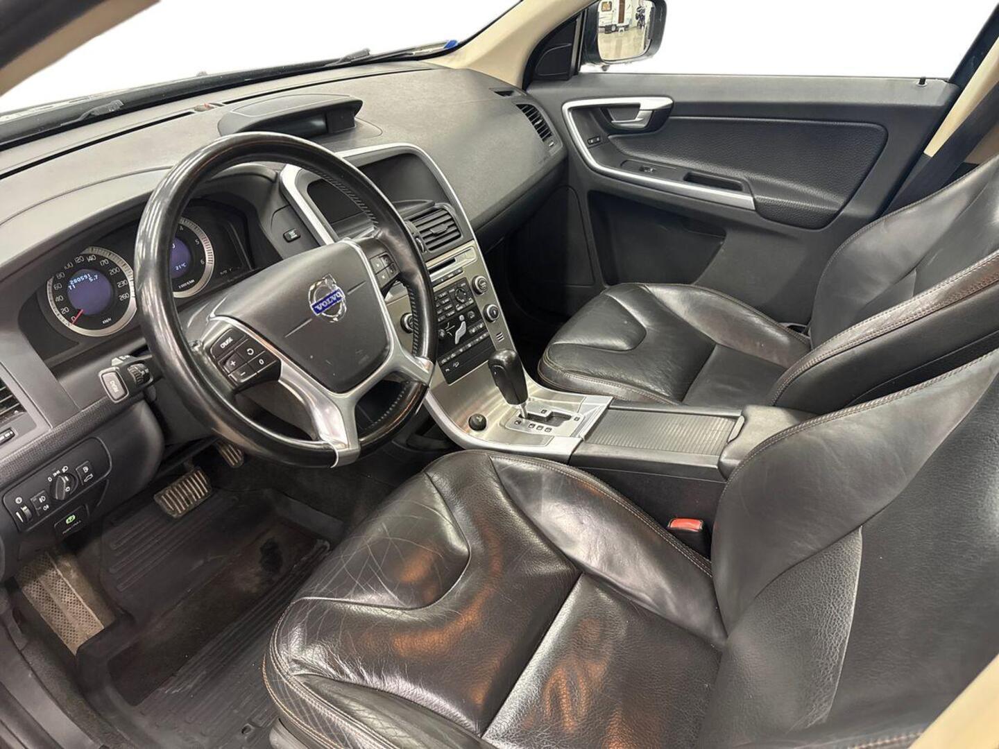 VOLVO XC60 2010