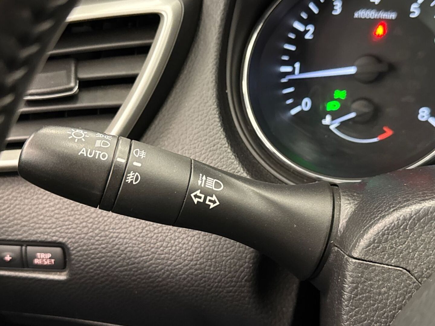 NISSAN Qashqai 2015