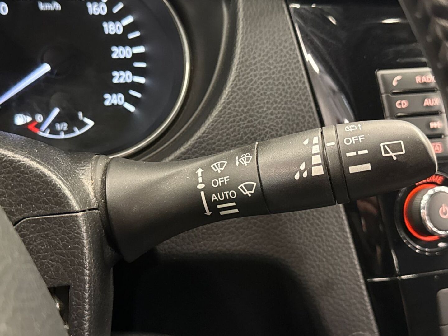 NISSAN Qashqai 2015