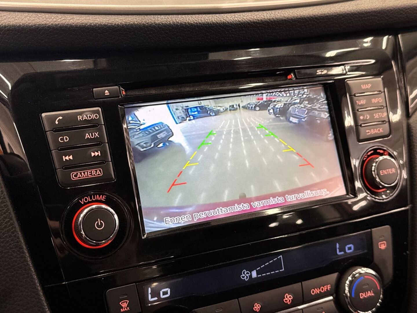 NISSAN Qashqai 2015