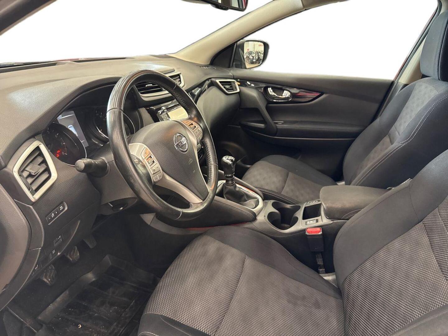 NISSAN Qashqai 2015