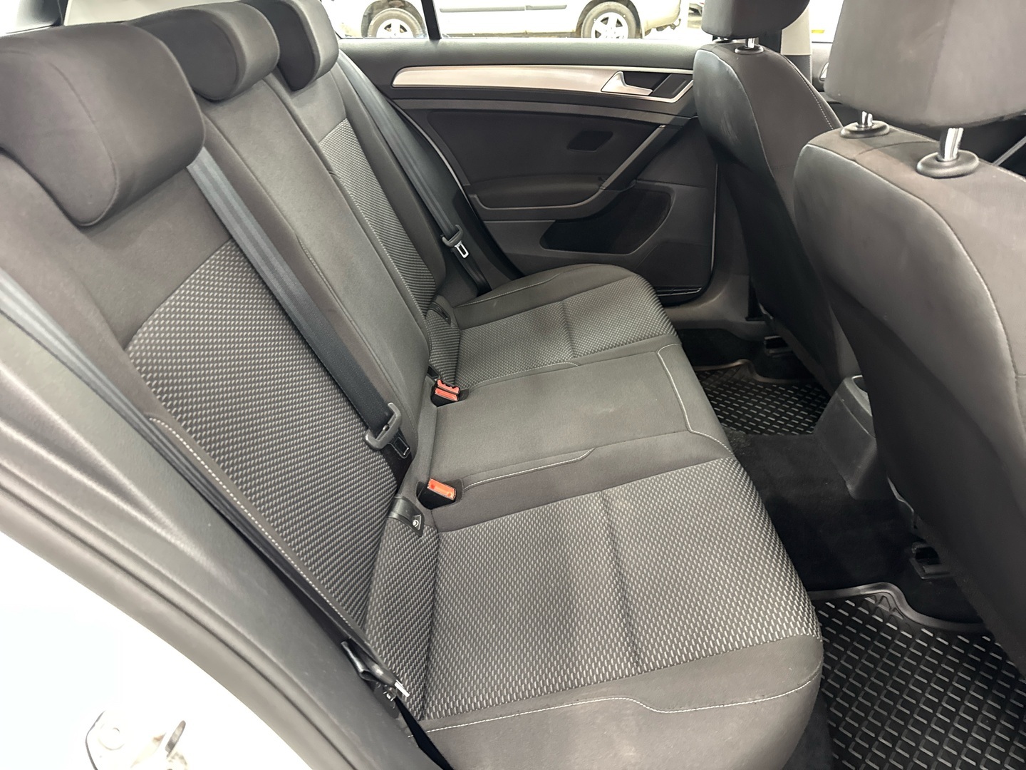 VOLKSWAGEN Golf 2018