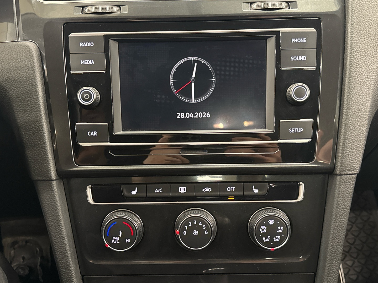VOLKSWAGEN Golf 2018