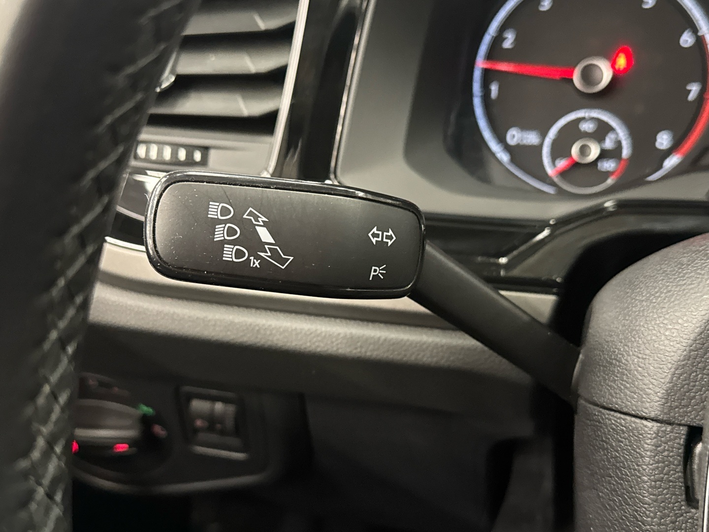 VOLKSWAGEN Polo 2018
