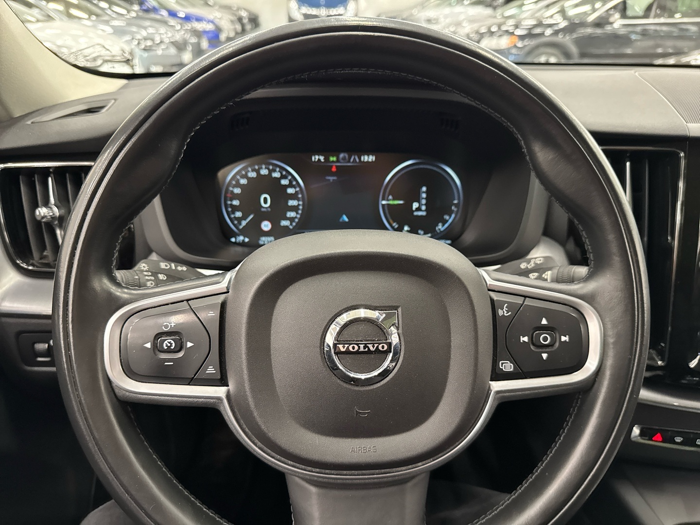VOLVO XC60 2018