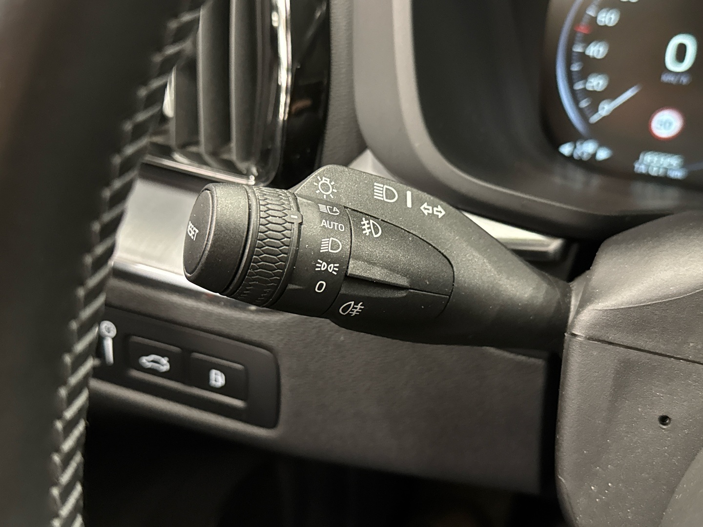 VOLVO XC60 2018