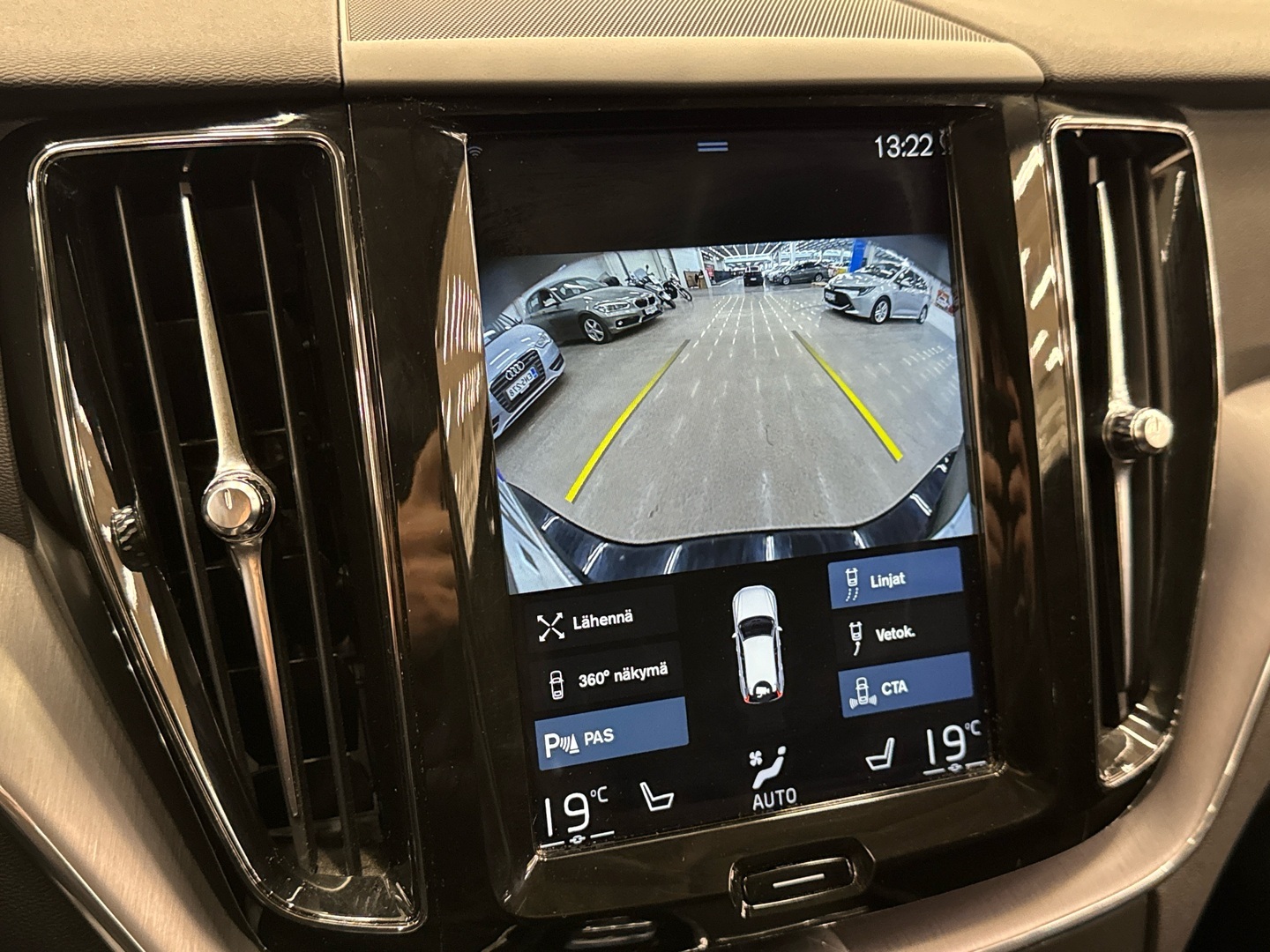 VOLVO XC60 2018