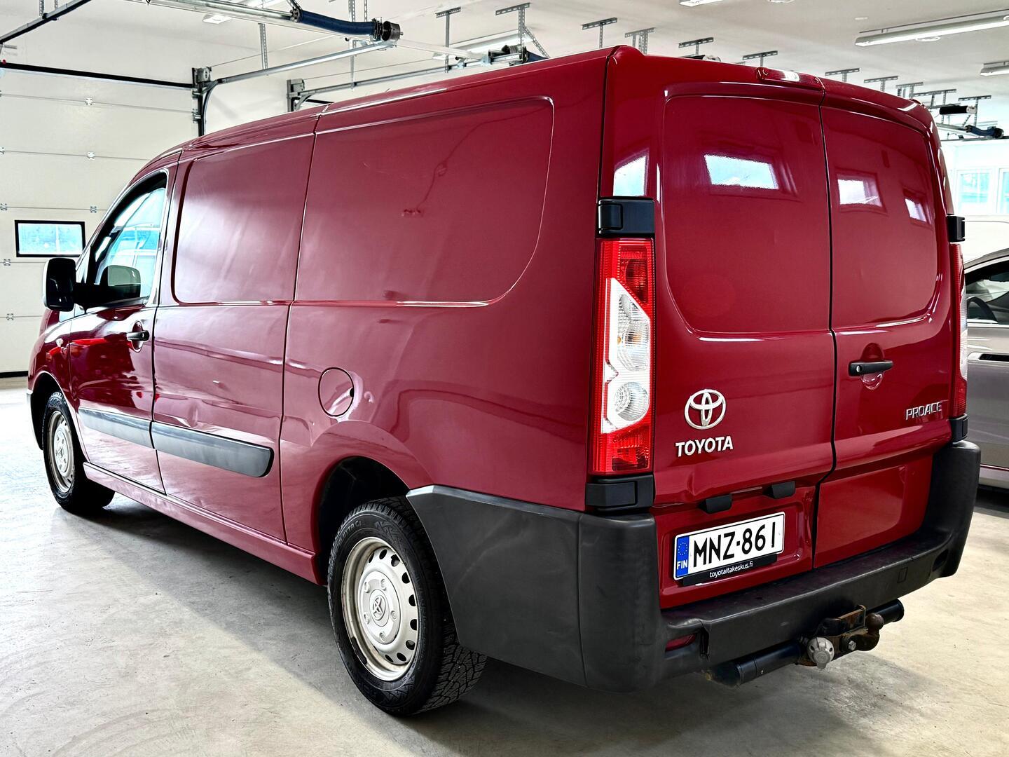 TOYOTA Proace 2015