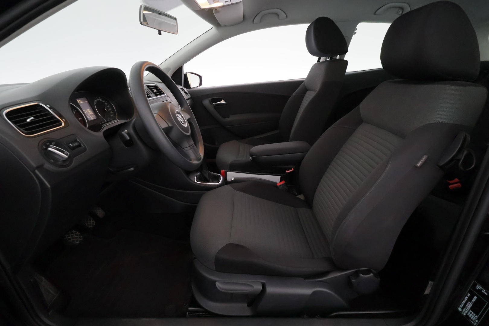 VOLKSWAGEN Polo 2011