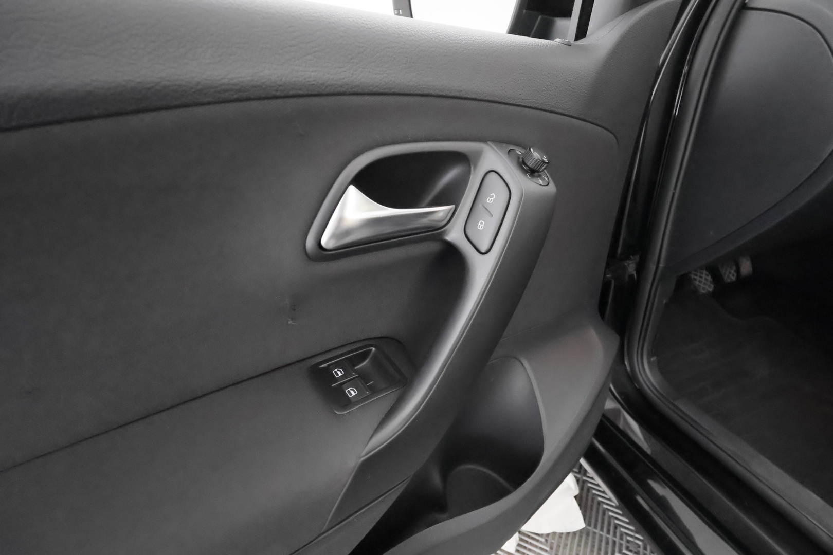 VOLKSWAGEN Polo 2011