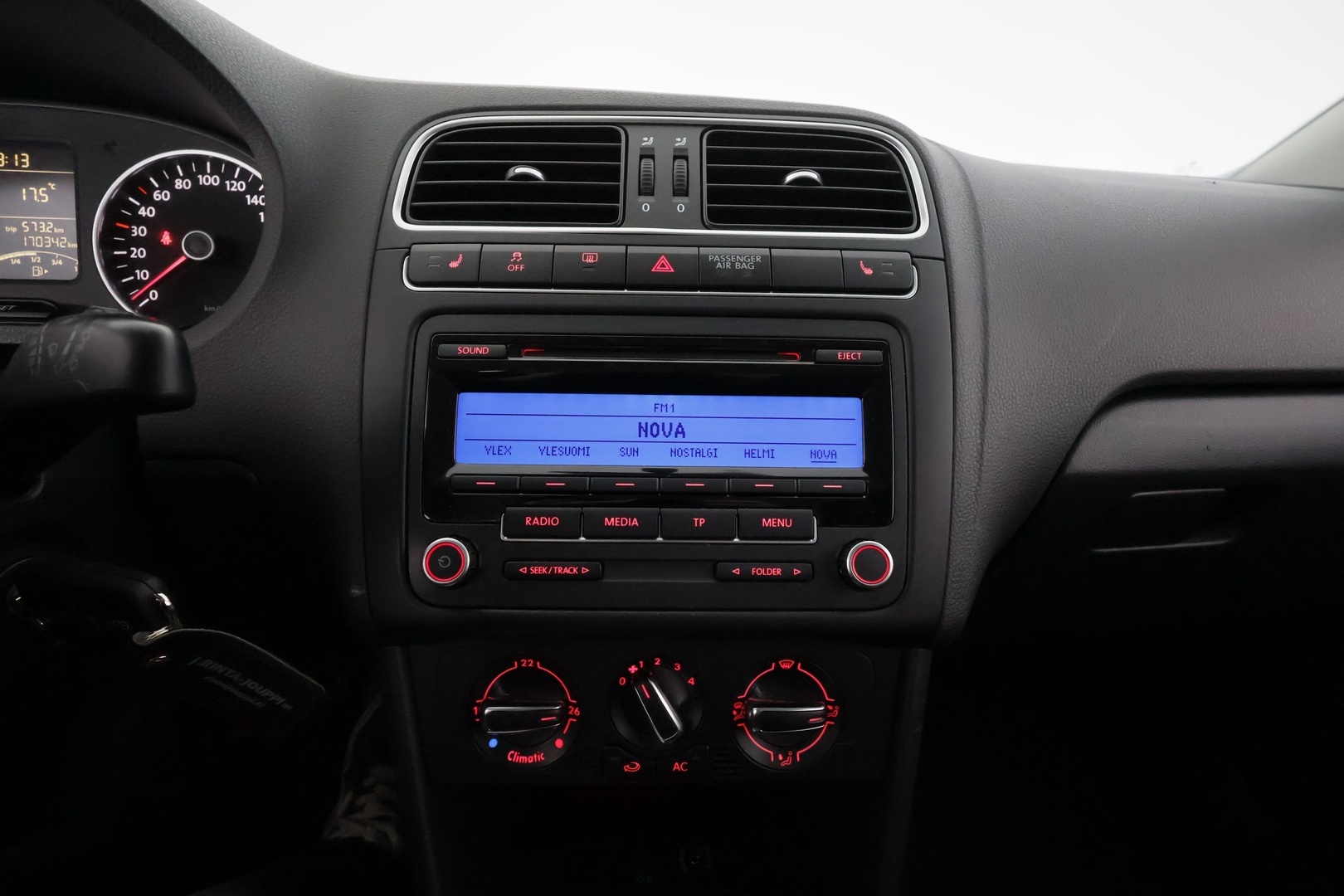 VOLKSWAGEN Polo 2011