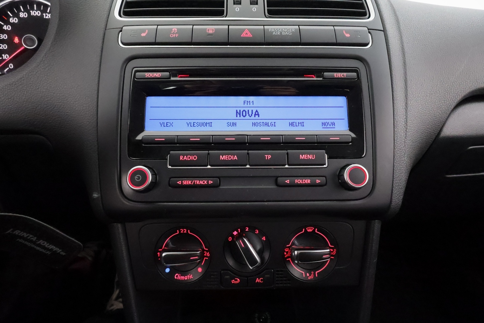 VOLKSWAGEN Polo 2011