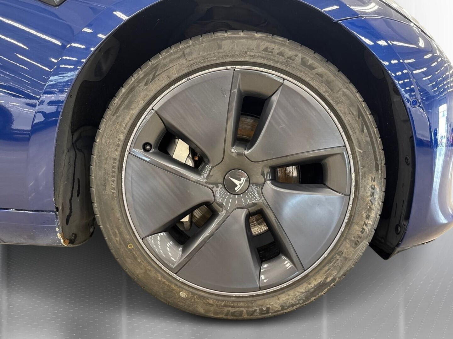 TESLA Model 3 2021